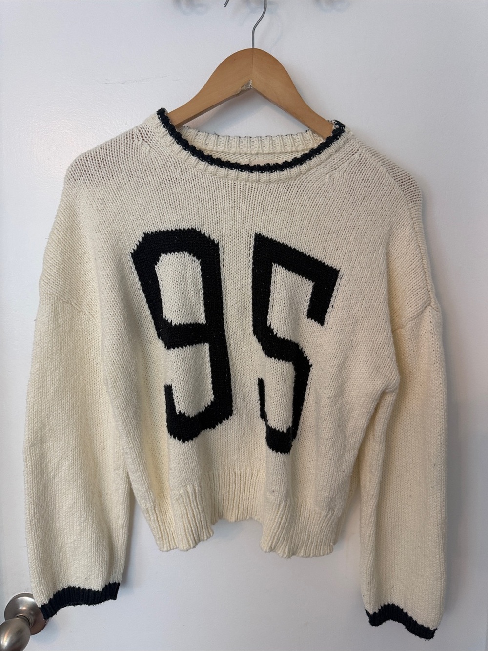 Cream Crewneck Sweater with Black '95' Graphic